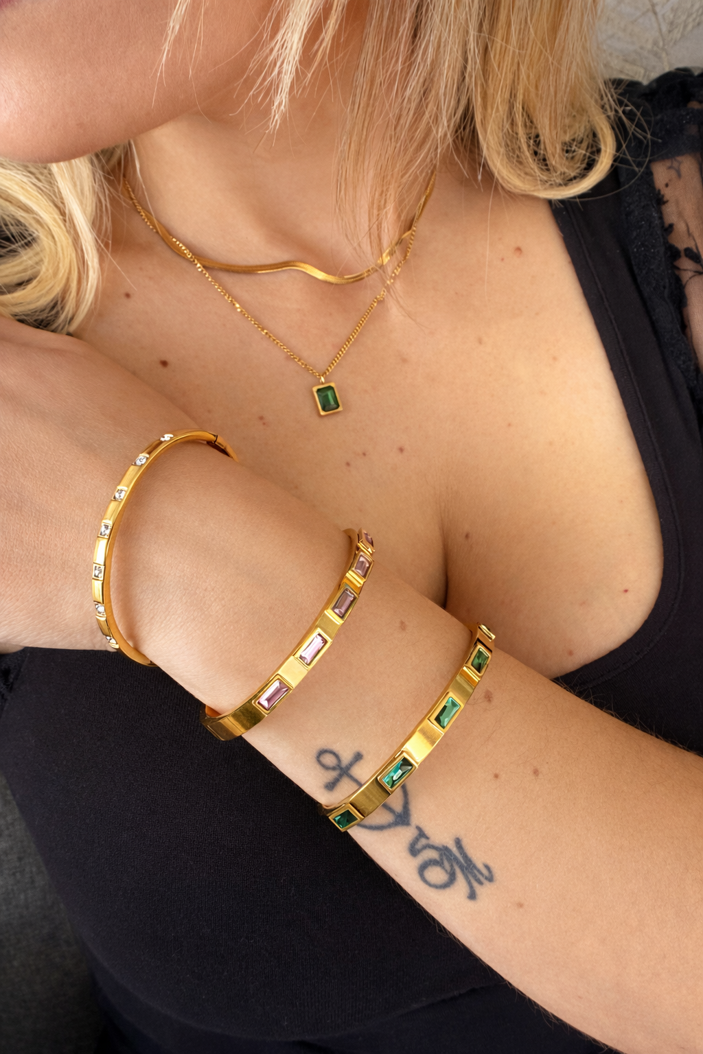 Bracciale Collezione Althea Bangle | Rigido Donna Oro con Pietre Smeraldo Rosa  Acciaio inox