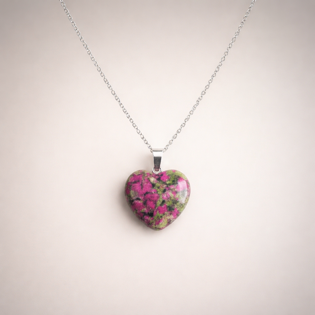 Ciondolo Ruby | PIETRA NATURALE MINERALE CRISTALLO CUORE BENESSERE RUBYZOISITE