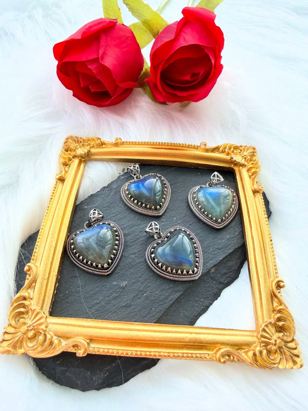 Ciondolo Cuore Labradorite Blu | Argento 925 Naturale
Cor Invictae