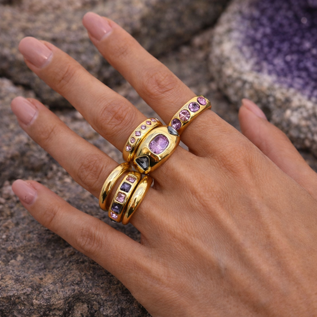 ✨ Lux Liliae ✨

Anelli Regolabili Luxury con Zirconi Lilla
Raffinato | Luminoso | Iconico