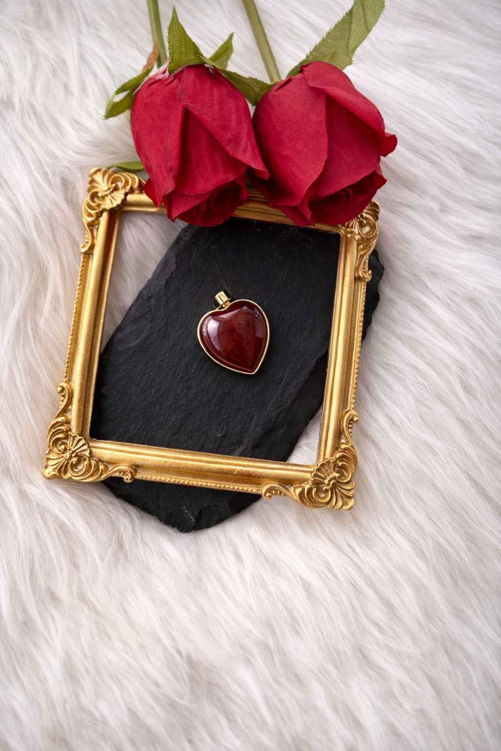Ciondolo Cuore in Diaspro Rosso Naturale Placcato Oro