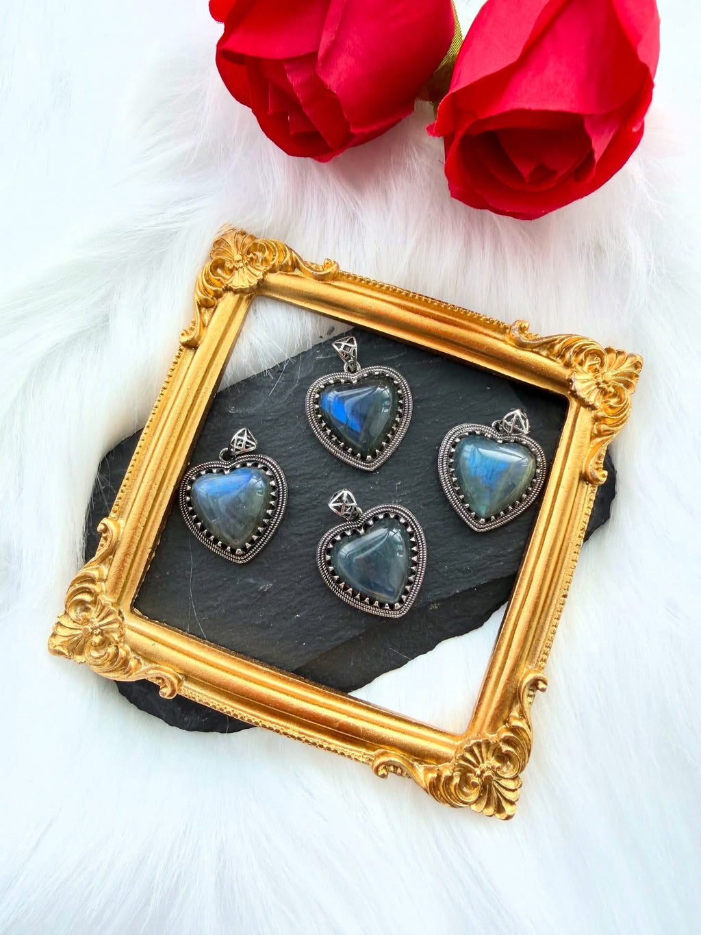 Ciondolo Cuore Labradorite Blu | Argento 925 Naturale
Cor Invictae