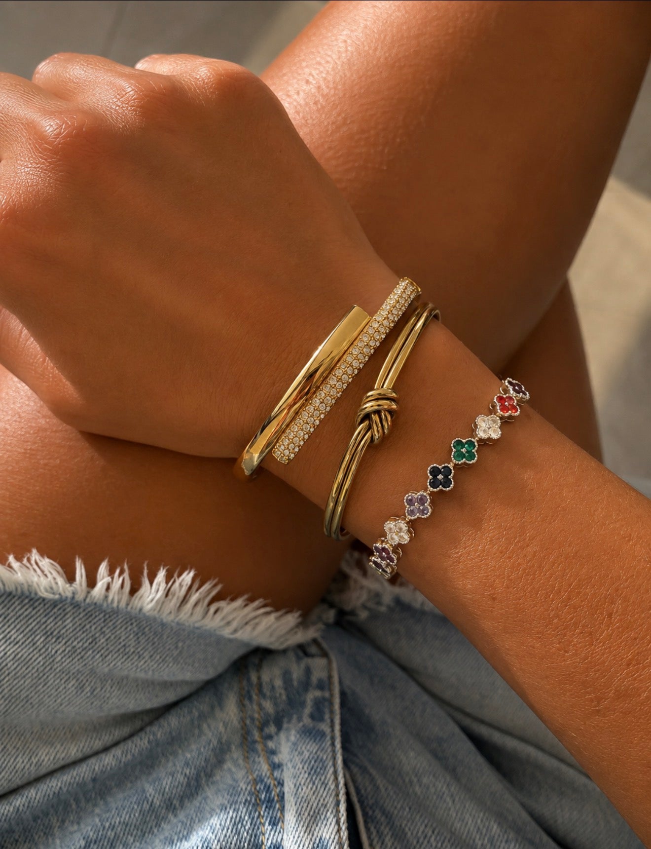 AURELIA ✨ Bracciale rigido in acciaio dorato con pavé