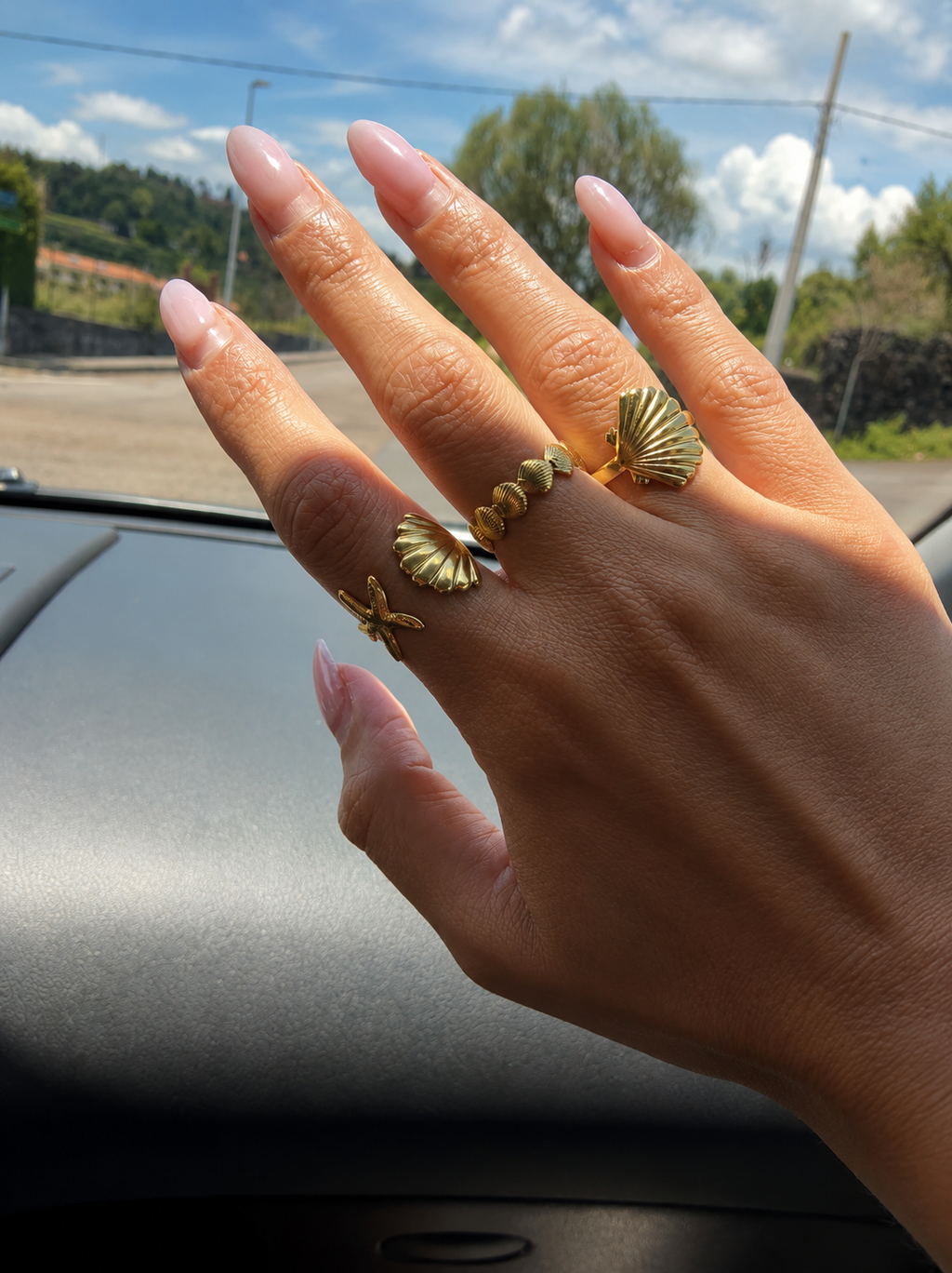 🐚 Gold Ocean Collection – Summer Luxury
Collezione di anelli estivi ispirati al mare, perfetti per aggiungere un tocco elegante e luxury ai tuoi look ✨🐚