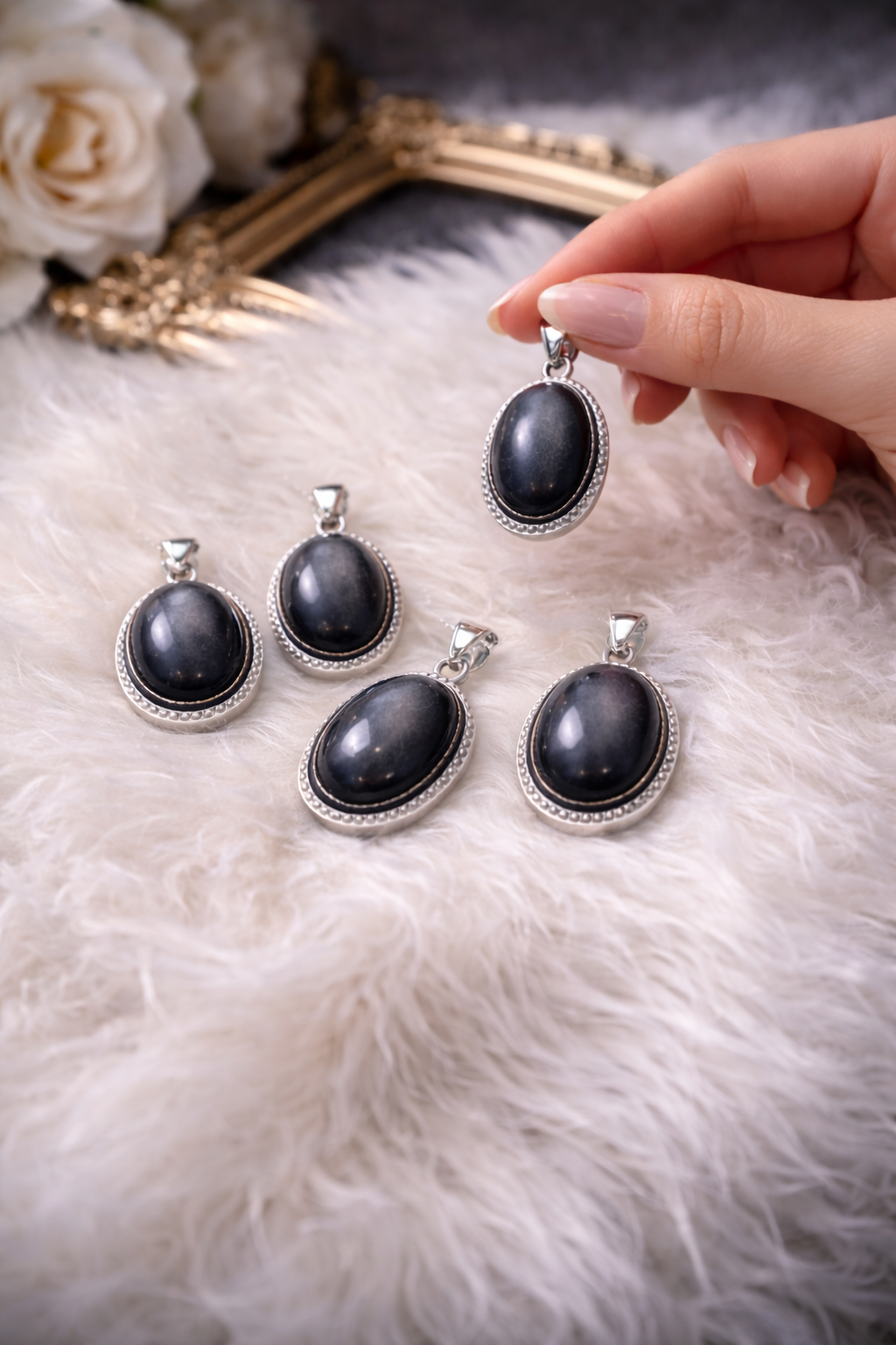 ✨ NOX ARGENTEA | Ossidiana Nera ✨
Ciondolo • Catena acciaio inox ipoallergenico