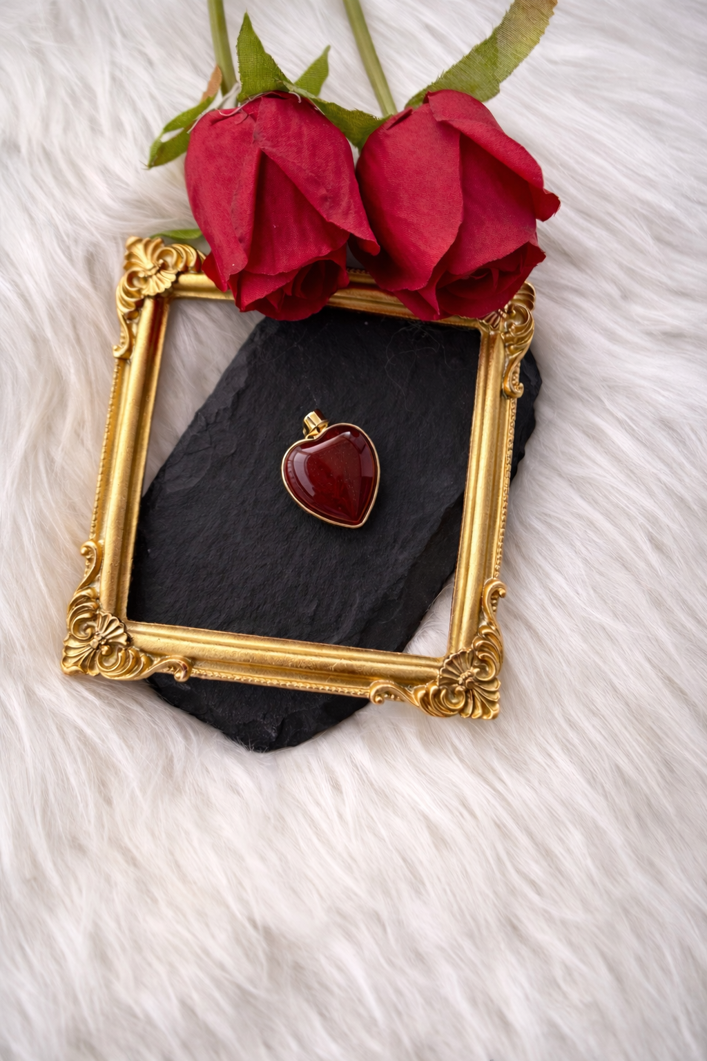 Ciondolo Cuore in Diaspro Rosso Naturale Placcato Oro