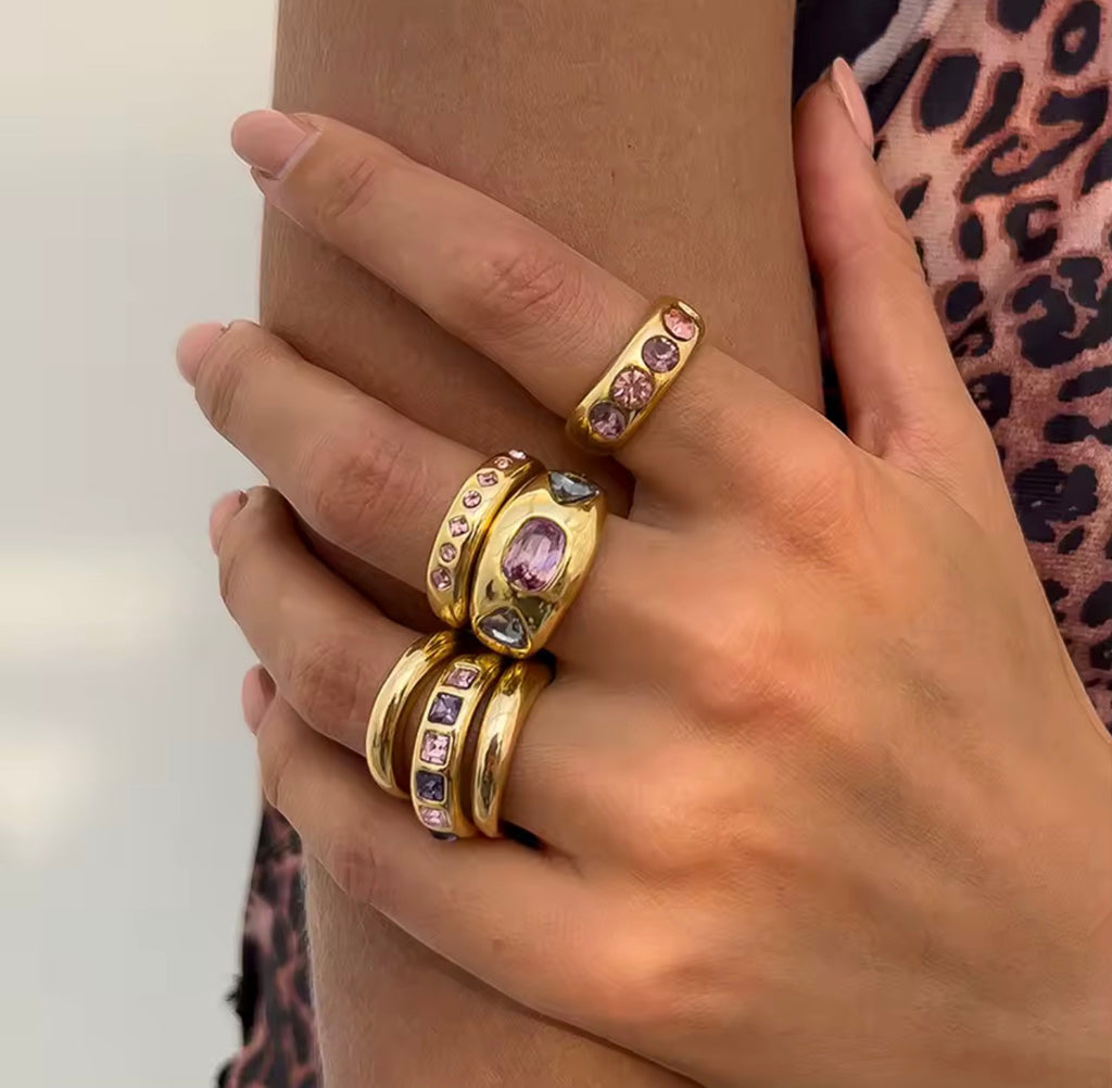 ✨ Lux Liliae ✨

Anelli Regolabili Luxury con Zirconi Lilla
Raffinato | Luminoso | Iconico