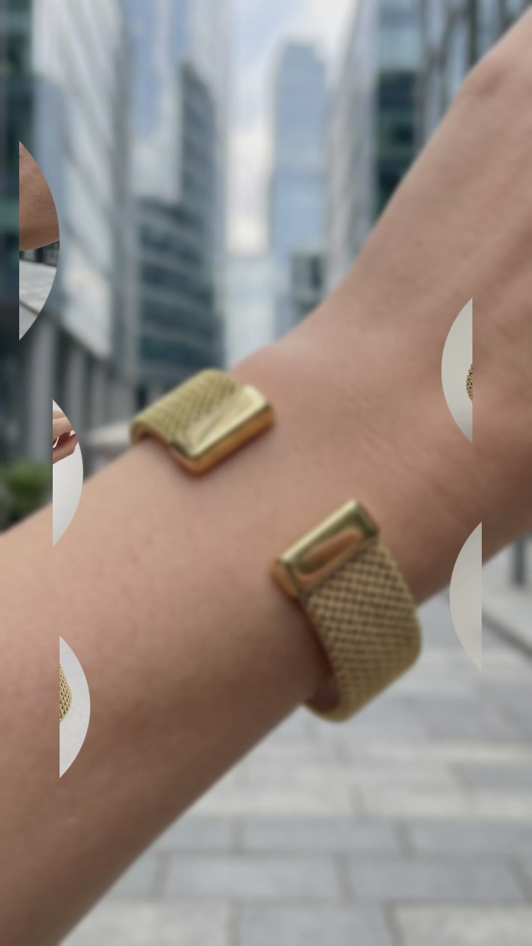 ✨ SOL INVICTUS

Bracciale in Acciaio Inox • Regolabile • Finitura Gold Luxury