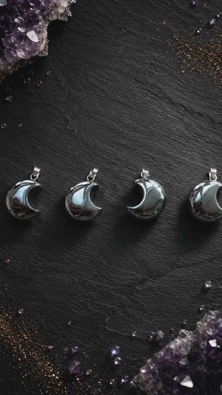 Luna ciondolo collana ematite